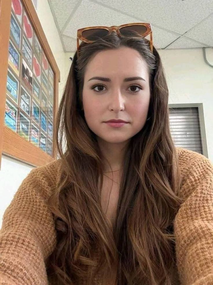 Milana Vayntrub