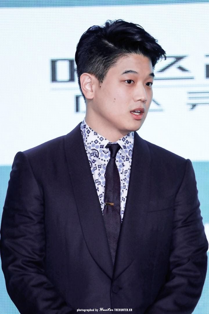 Ki Hong Lee